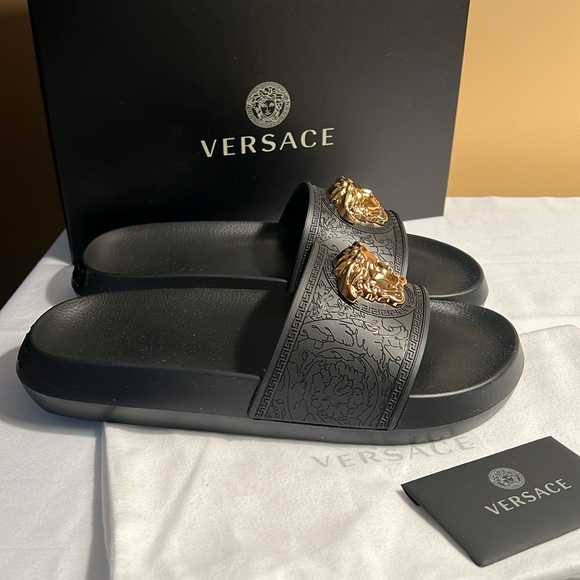 🔥 💯 NWT Authentic Versace Palazzo Slides - Picture 5 of 10